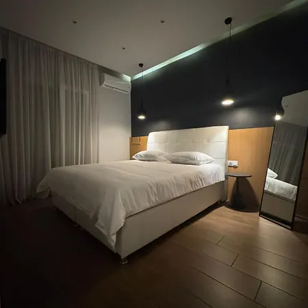 White Tower Luxury Апартаменты *