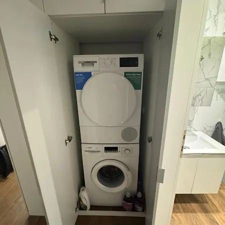 White Tower Luxury Apartment *