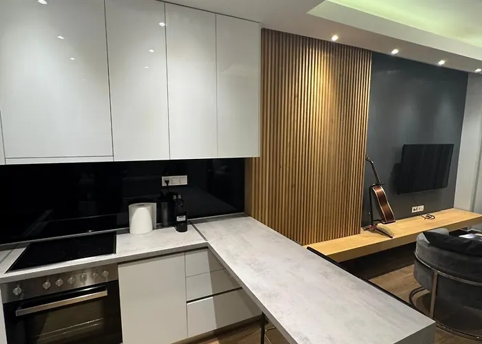 White Tower Luxury *