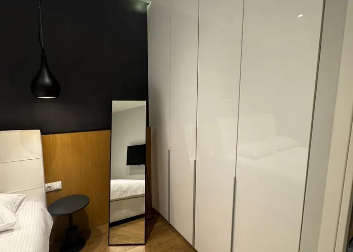 White Tower Luxury *